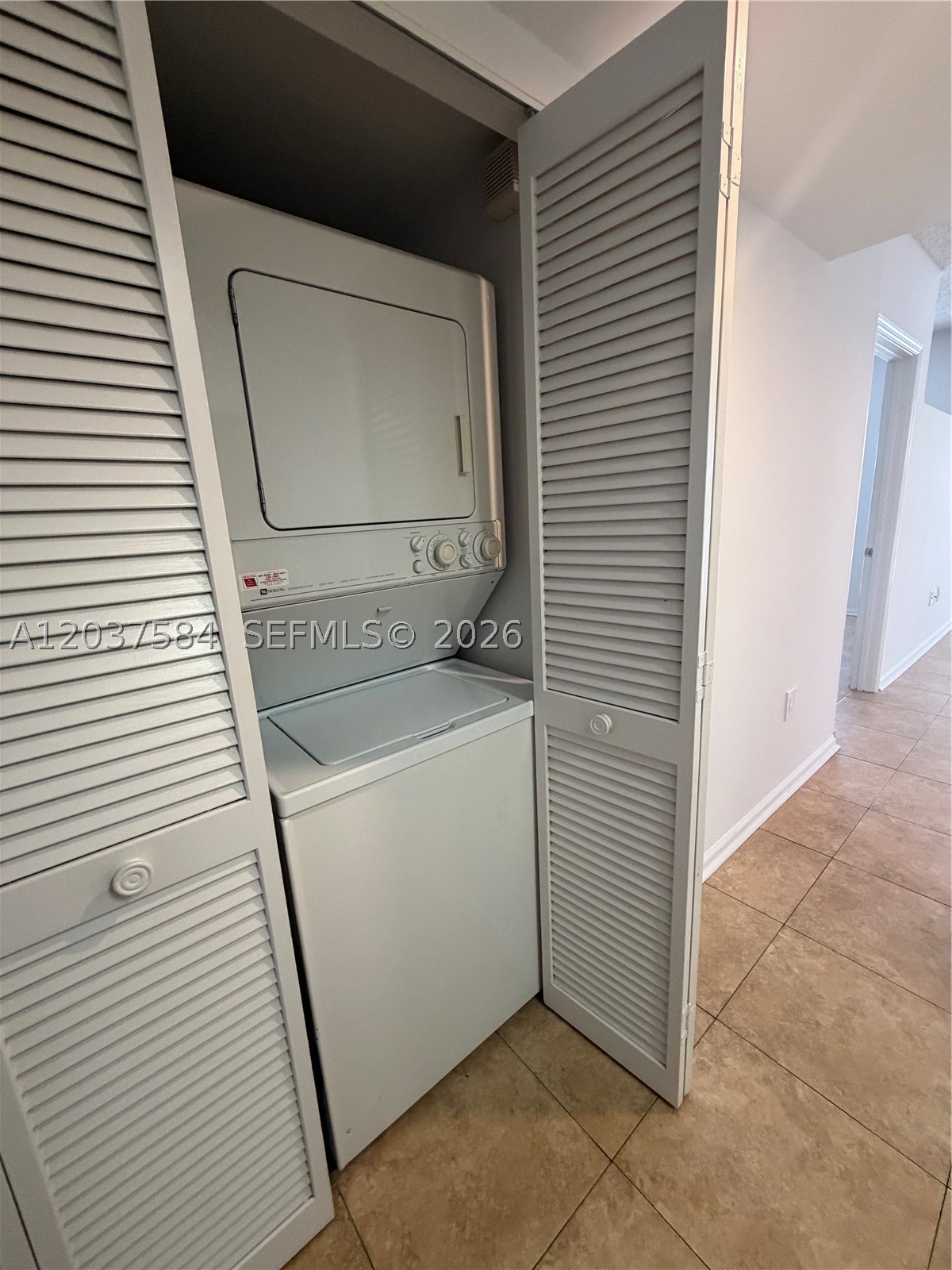 UNIVERSITY INN CONDO - Residential Lease