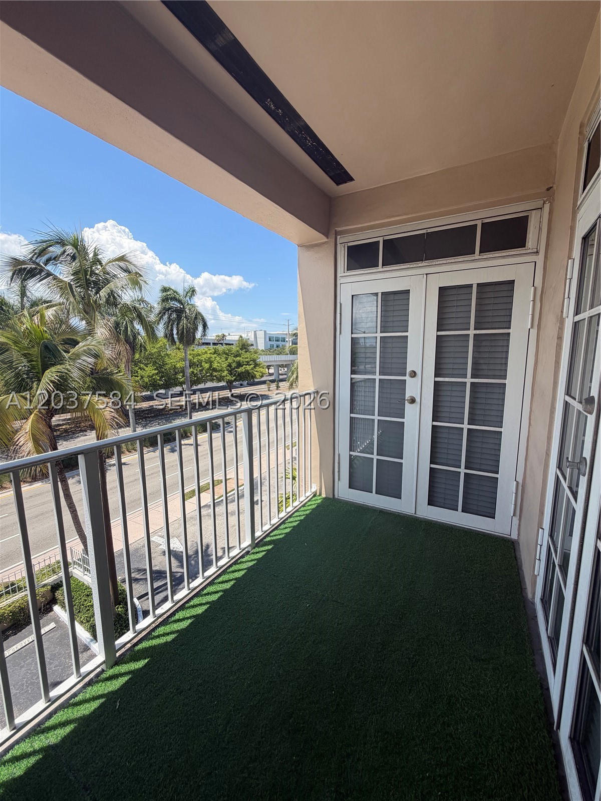 UNIVERSITY INN CONDO - Residential Lease