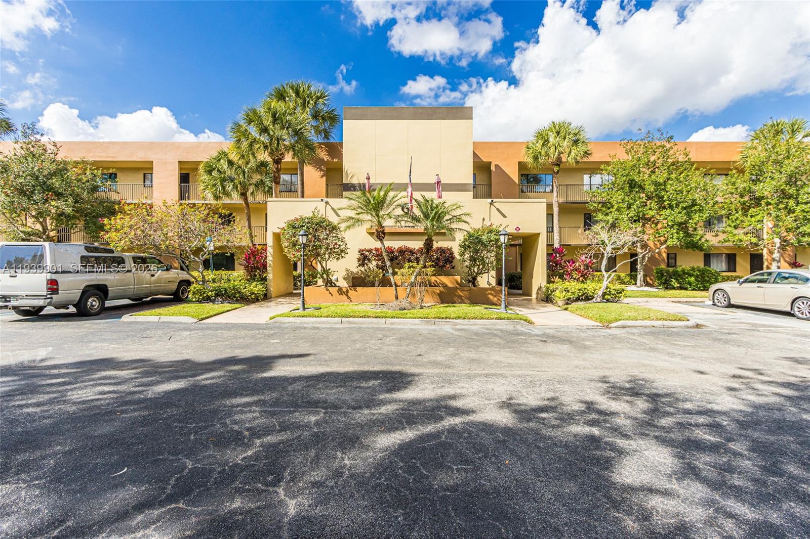 ASHMONT CONDOMINIUM G - Residential