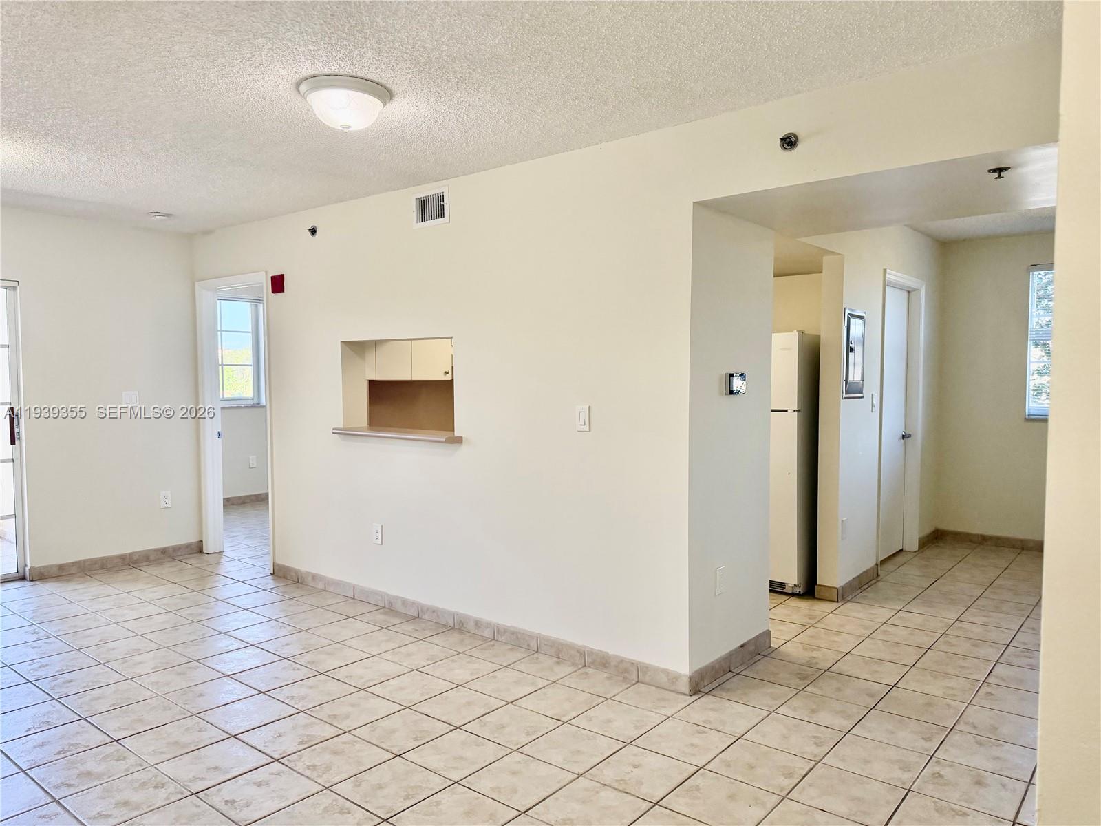 CORAL POINT - Residential Lease