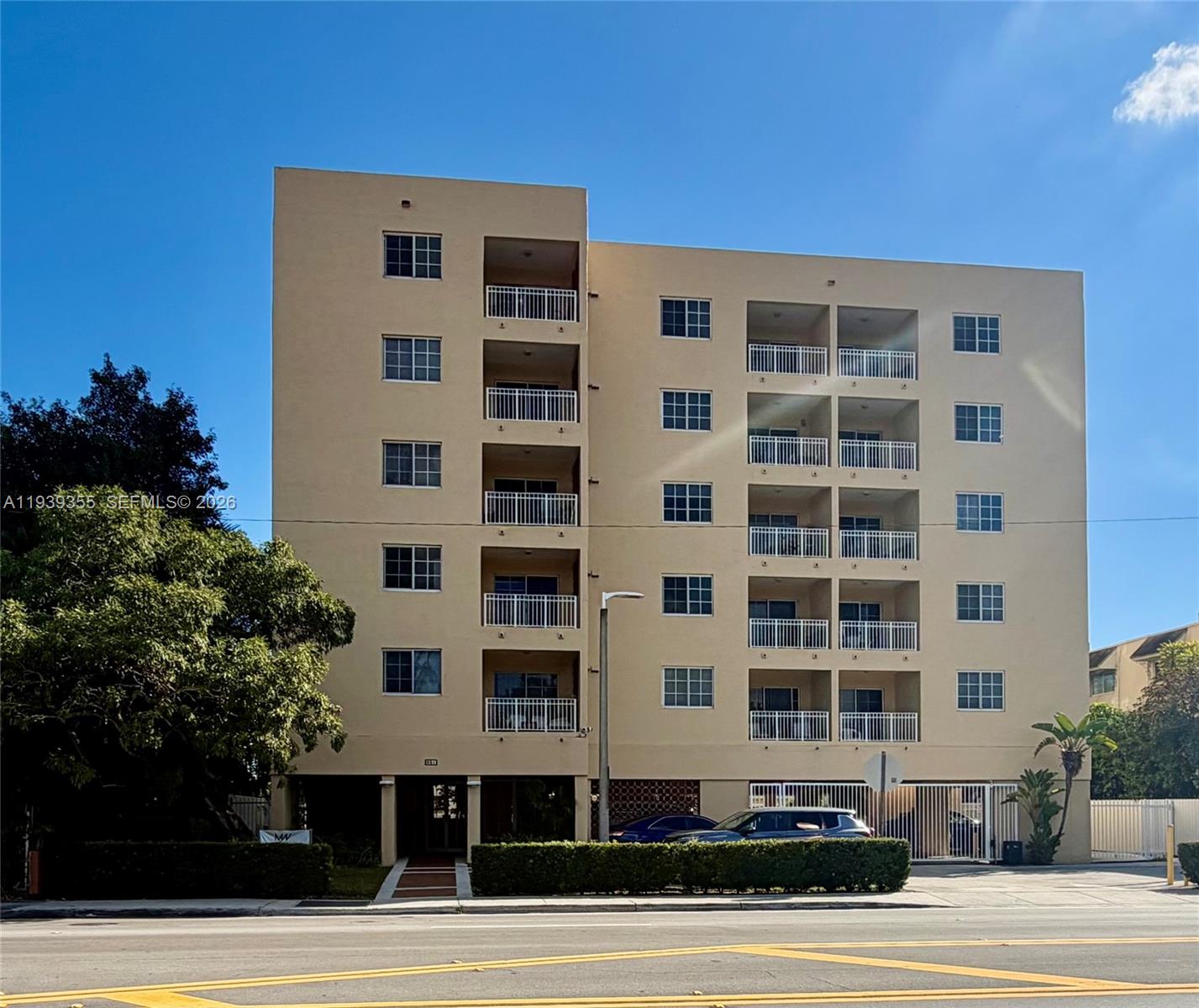 CORAL POINT - Residential Lease