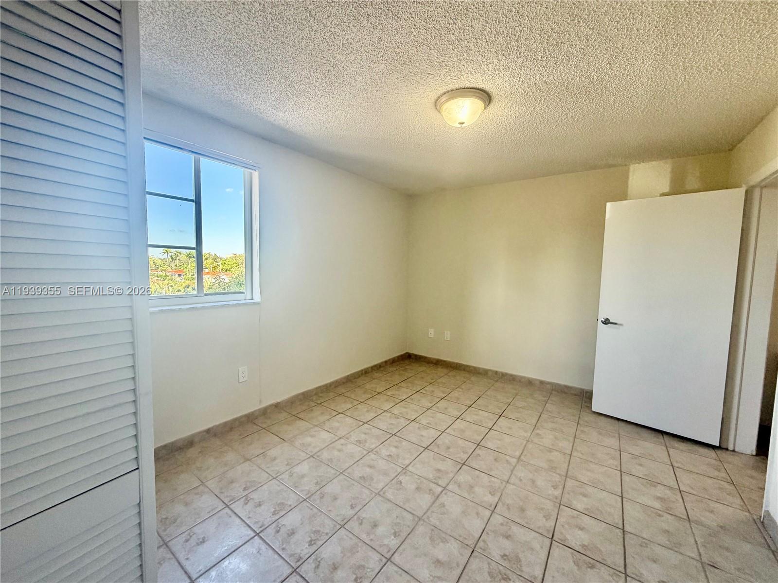 CORAL POINT - Residential Lease
