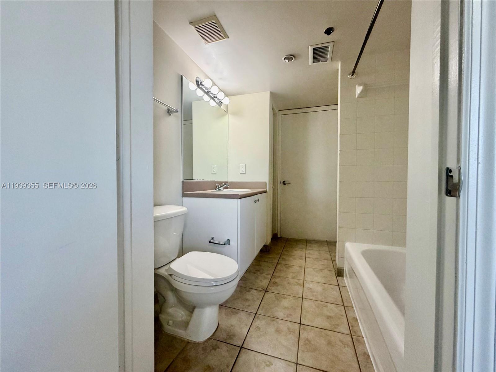 CORAL POINT - Residential Lease