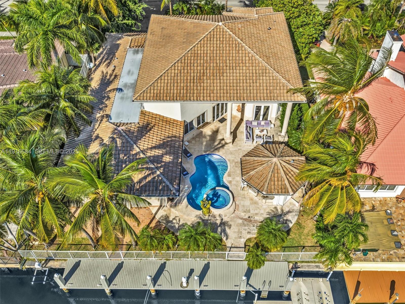 HOLLYWOOD GOLF ESTATES SE - Residential