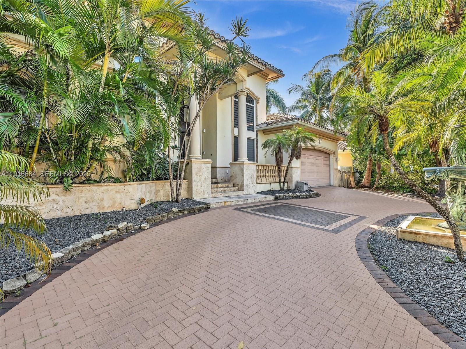 HOLLYWOOD GOLF ESTATES SE - Residential