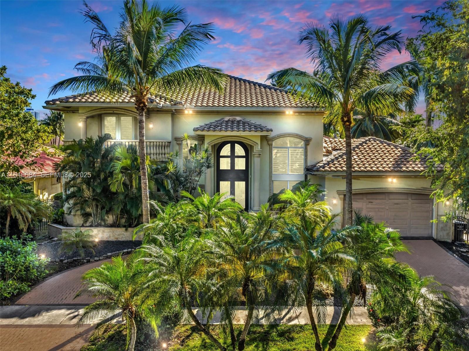 HOLLYWOOD GOLF ESTATES SE - Residential