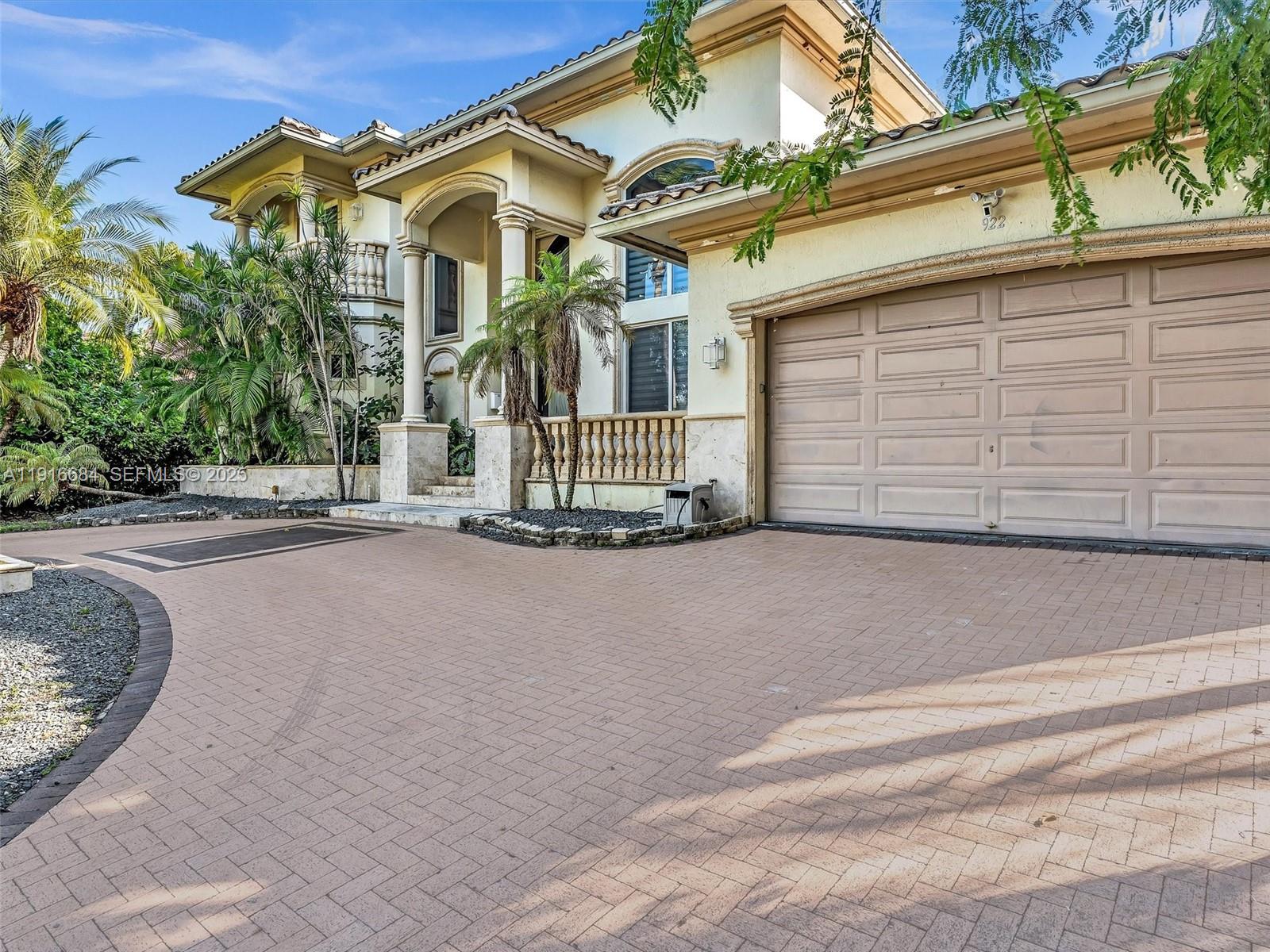 HOLLYWOOD GOLF ESTATES SE - Residential