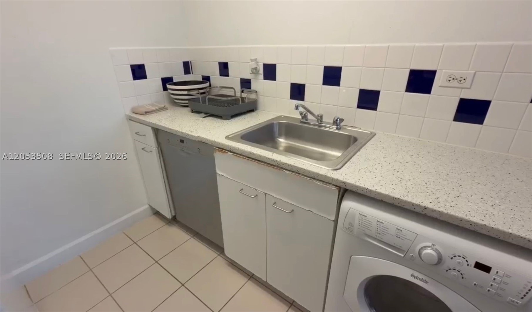 FLAMINGO SOUTH BEACH I CO - Residential Lease