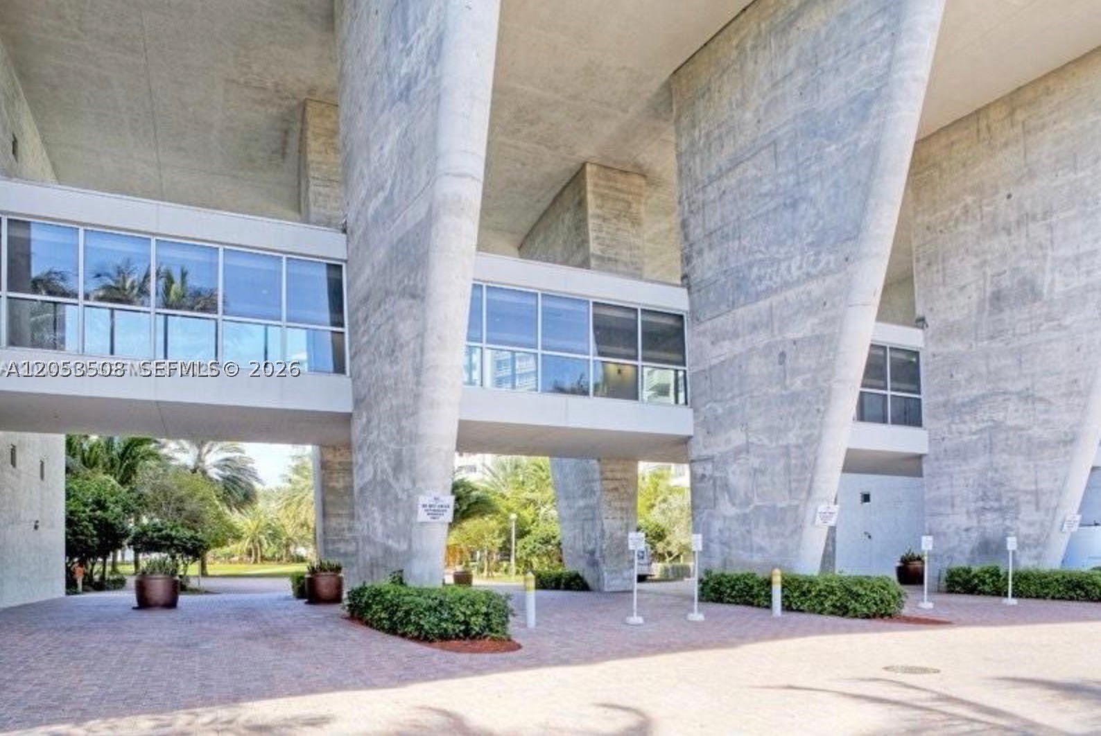 This is your opportunity for resort like living in the middle of South Beach! This beautiful studio is located in the South Tower of the Flamingo complex, overlooking the central courtyard and Biscayne Bay. Amazing amenities including 2 bay front pools, estate of the art gym with Basketball courts, volleyball courts, spa services, and much more. This apartment features an in-unit washer and dryer. Perfectly located in one of Miami Beach’s most desirable oceanfront buildings, residents enjoy access to high-end, resort-style amenities designed for comfort, wellness, and lifestyle. The building offers a stunning oceanfront swimming pool, full-service valet available 24/7, a tropical garden perfect for unwinding, and exclusive amenities that elevate everyday living. Onsite features include a resort-style restaurant, a luxurious spa, the renowned Pura Vida Organic Restaurant. Whether you are looking for a peaceful retreat or a vibrant Miami Beach lifestyle, this residence offers the perfect balance of convenience, elegance, and relaxation. MONTHLY RENT AVAILABLE