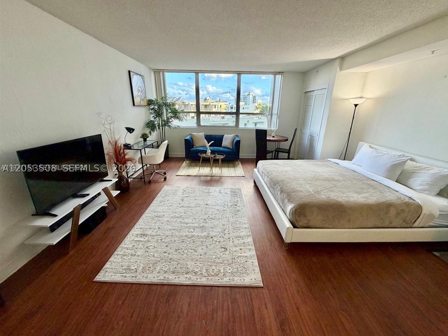 FLAMINGO SOUTH BEACH I CO - Residential Lease