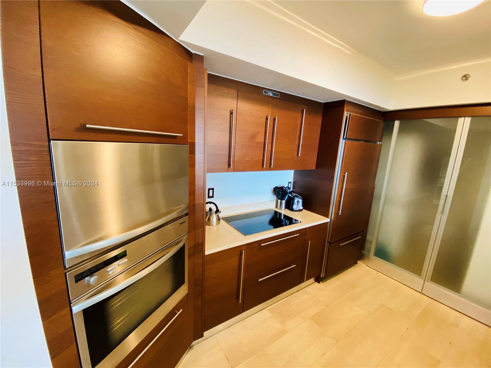 ICON CONDO - Residential Lease