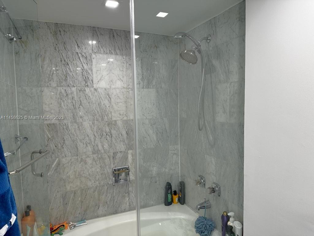 THE PALACE CONDO - Residential Lease