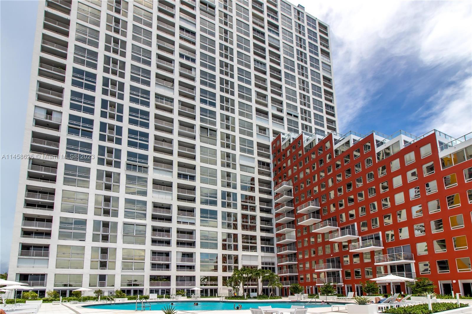 THE PALACE CONDO - Residential Lease