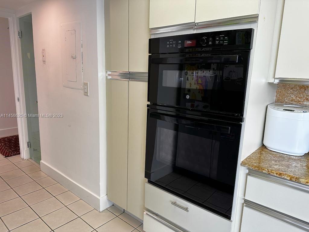 THE PALACE CONDO - Residential Lease