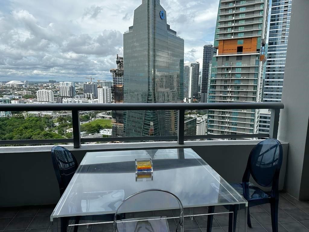 THE PALACE CONDO - Residential Lease