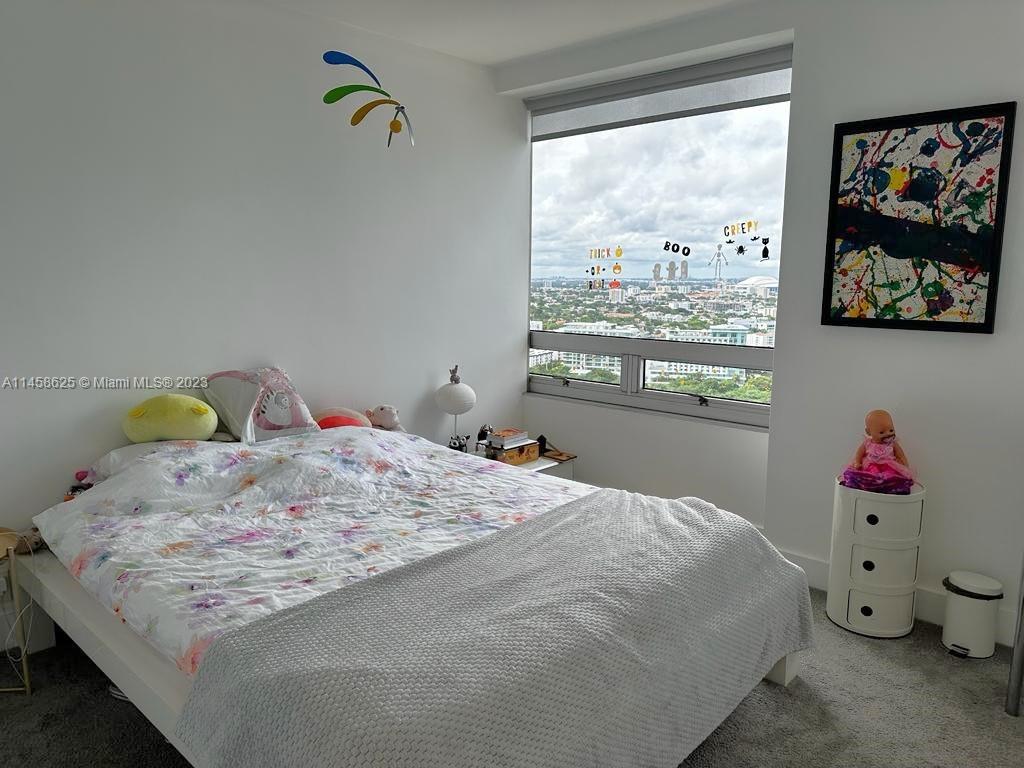 THE PALACE CONDO - Residential Lease