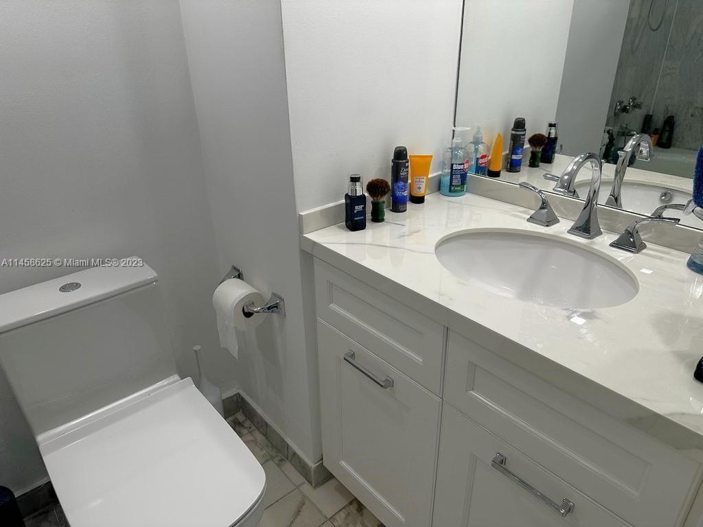 THE PALACE CONDO - Residential Lease