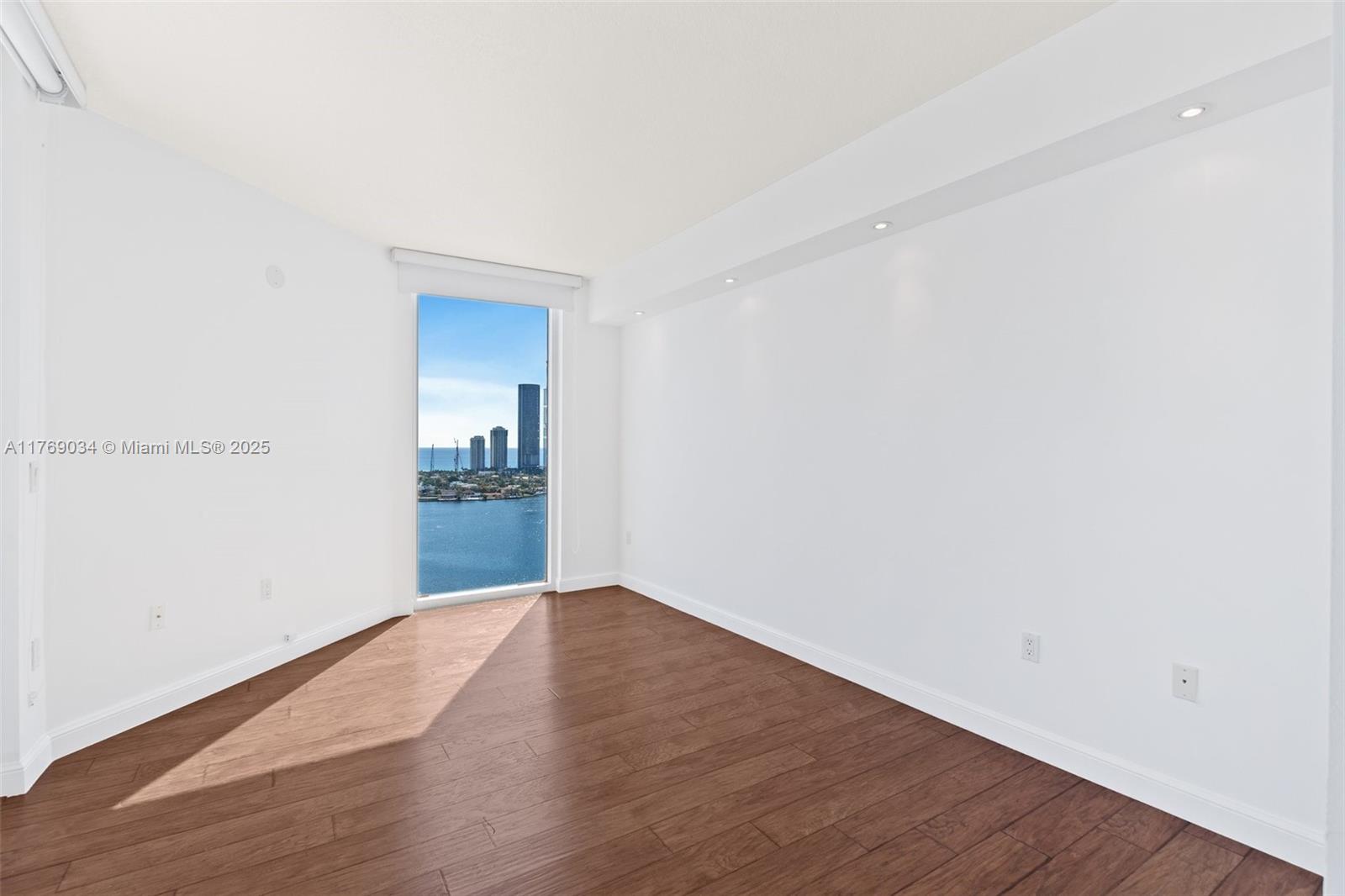 Hidden Bay - Residential Lease