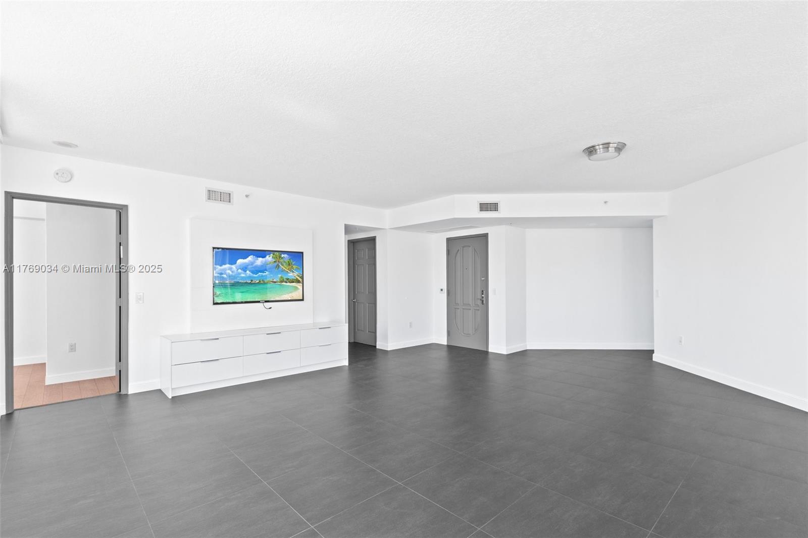 Hidden Bay - Residential Lease