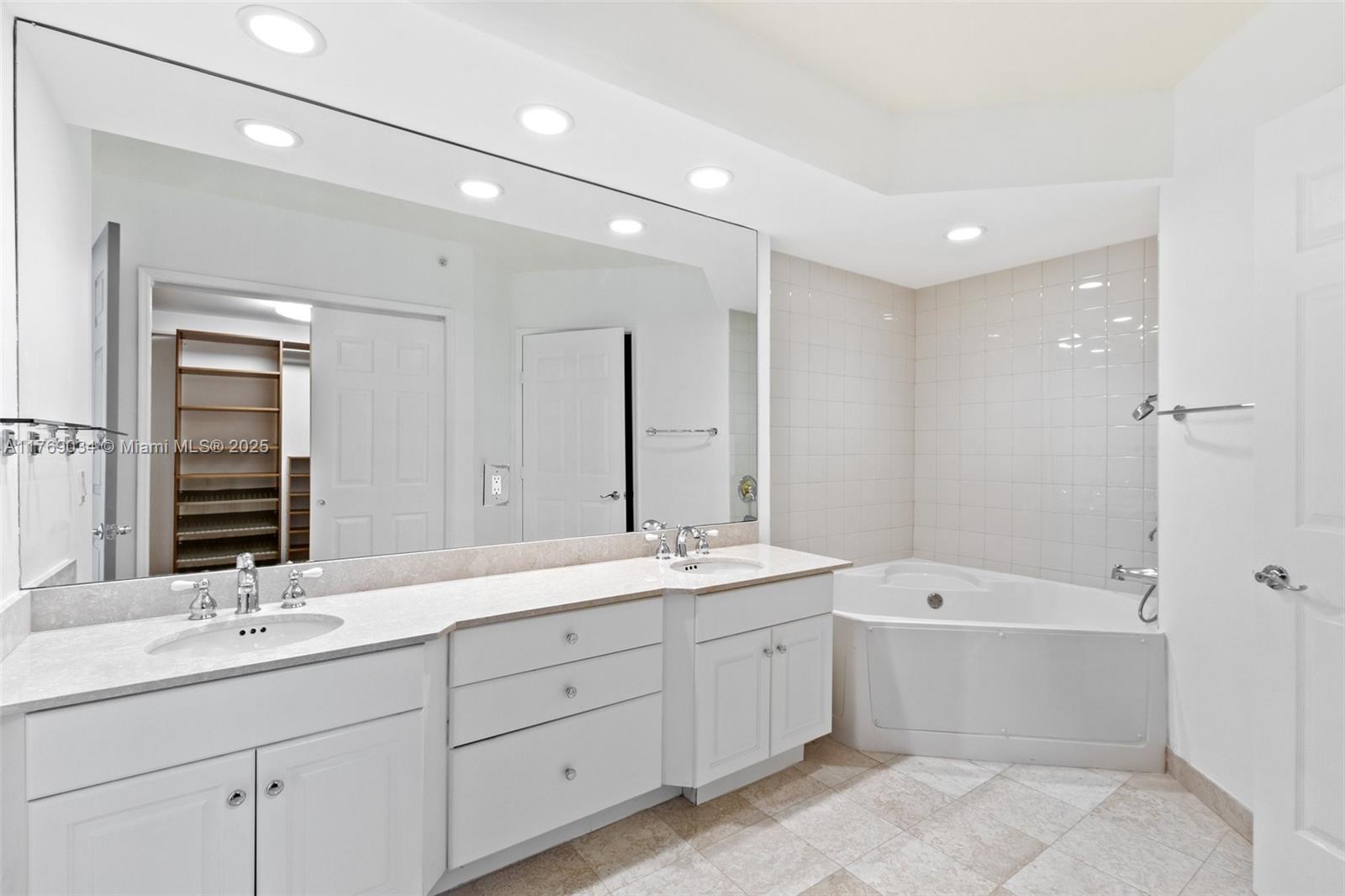 Hidden Bay - Residential Lease