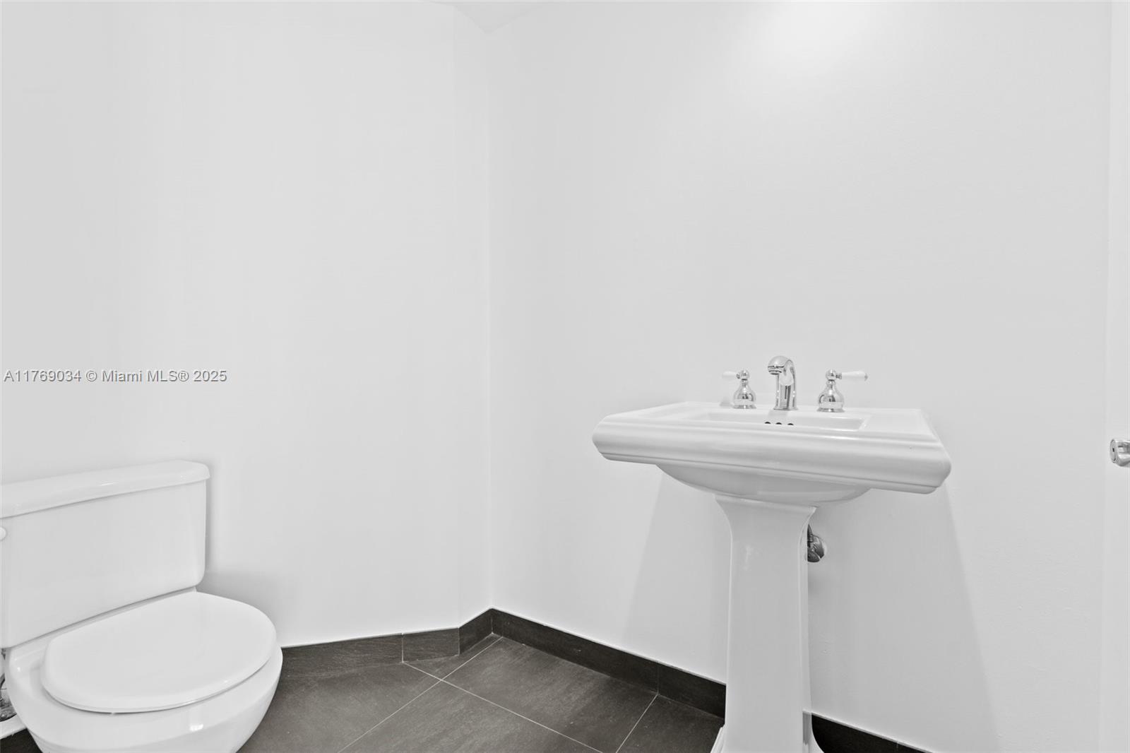 Hidden Bay - Residential Lease