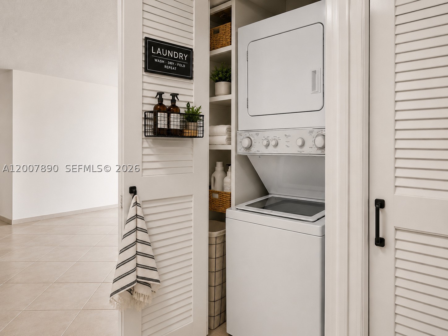 MYSTIC POINTE CONDO NO TW - Residential