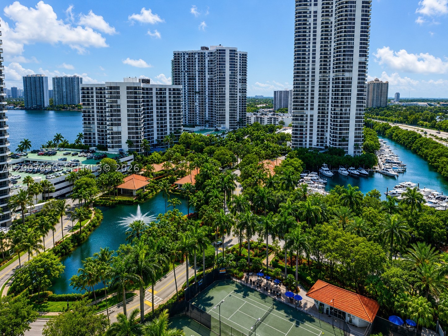 MYSTIC POINTE CONDO NO TW - Residential