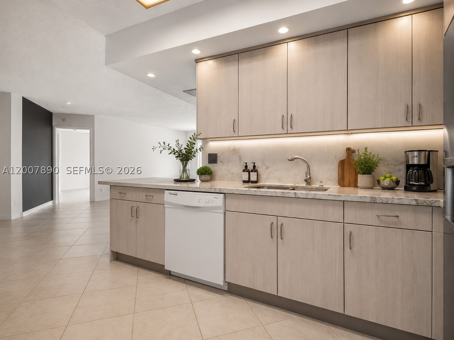 MYSTIC POINTE CONDO NO TW - Residential