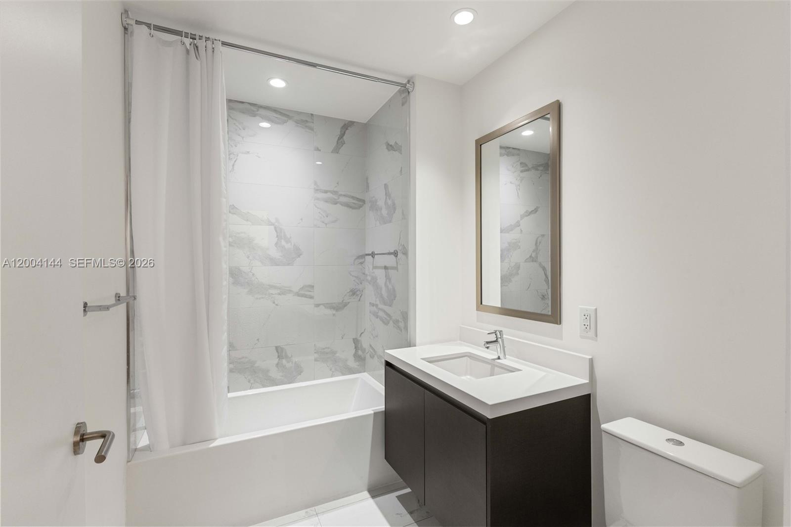 PARAMOUNT MIAMI WORLD - Residential