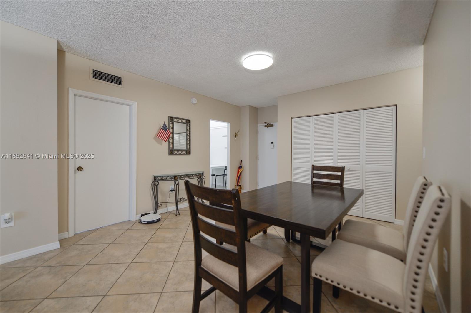 HEMISPHERES CONDO - Residential Lease