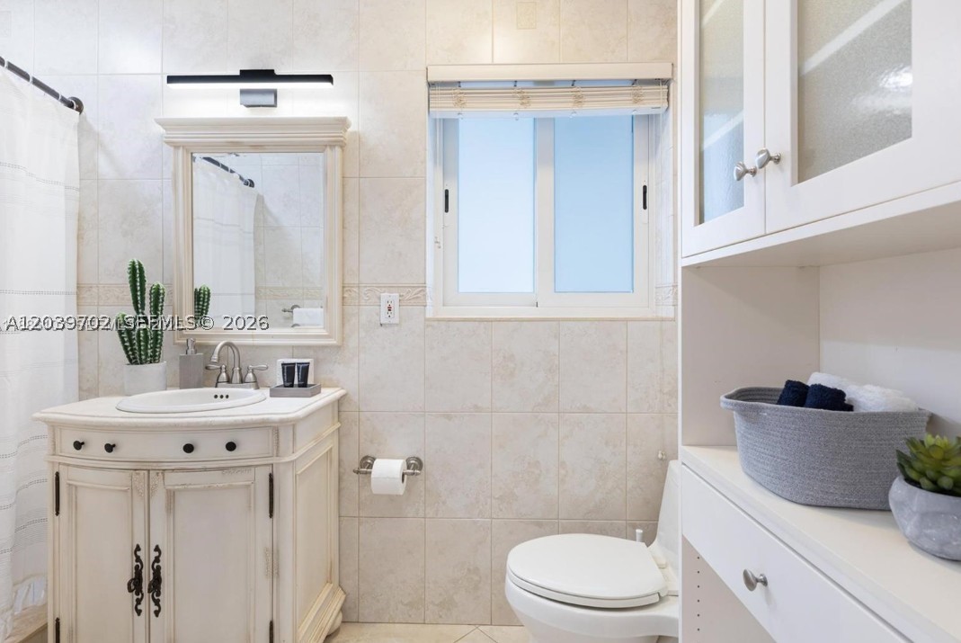 POMPANO BEACH ESTATES - Residential