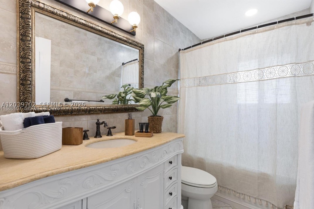 POMPANO BEACH ESTATES - Residential