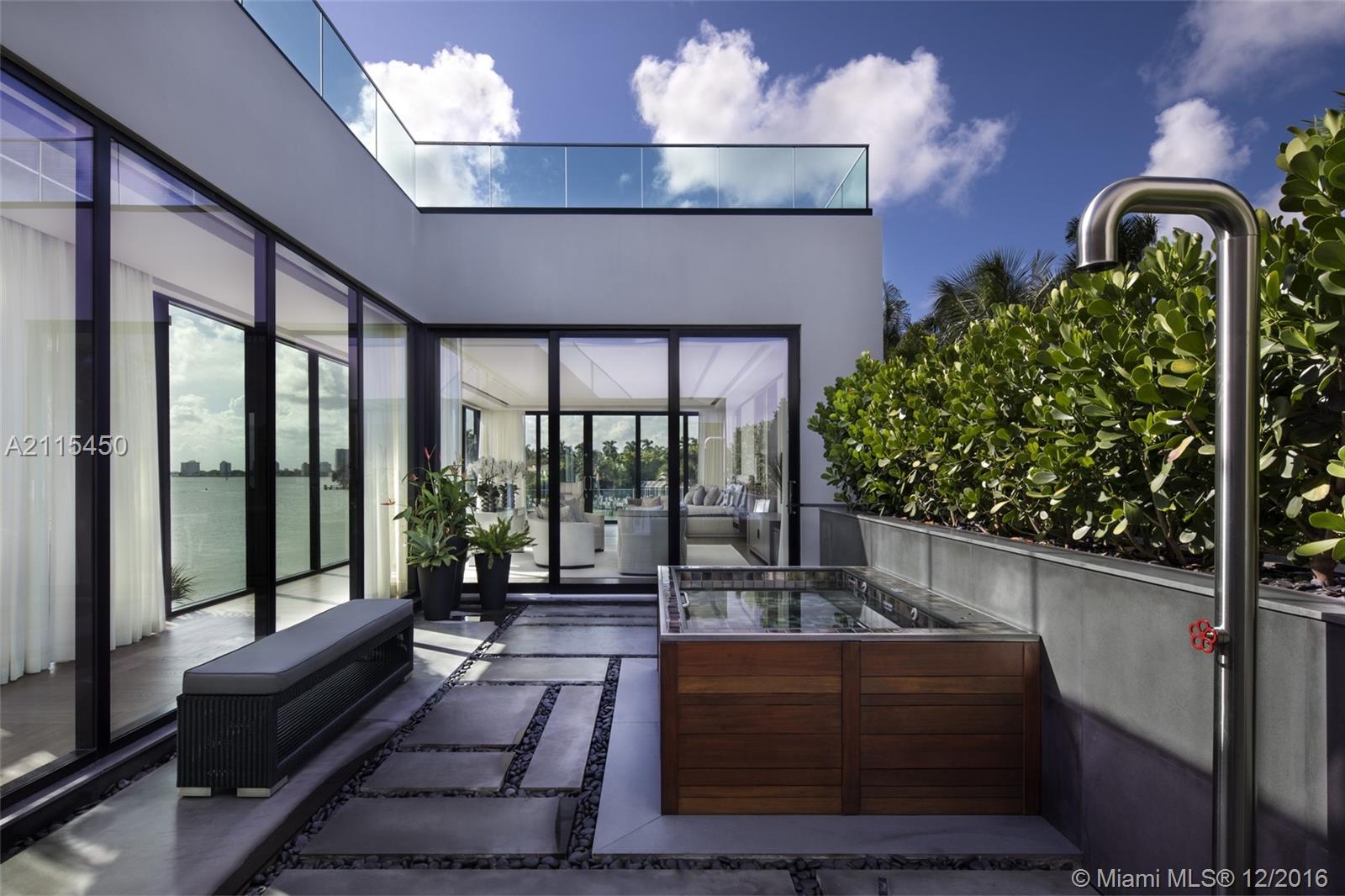 LA GORCE GOLF SUB - Residential
