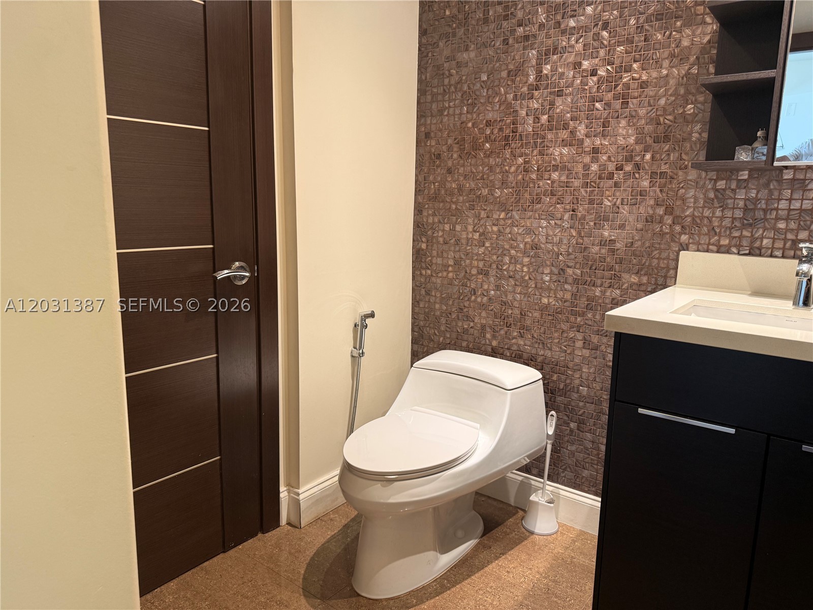 RIVERWOOD SEC 3 - Residential Lease