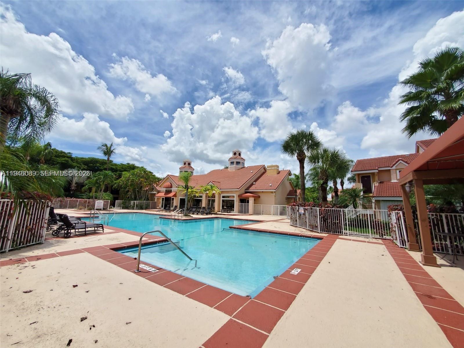 BISCAYNE BEACH CLUB CONDO - Residential