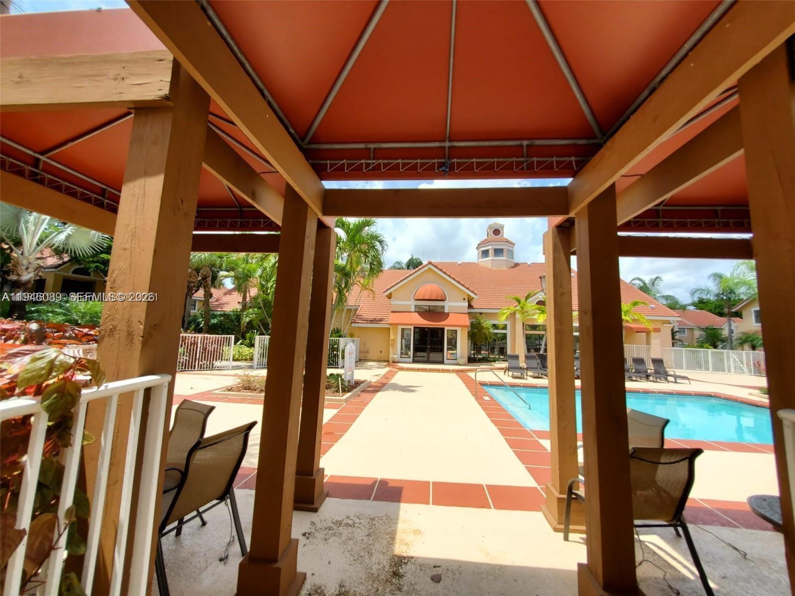 BISCAYNE BEACH CLUB CONDO - Residential
