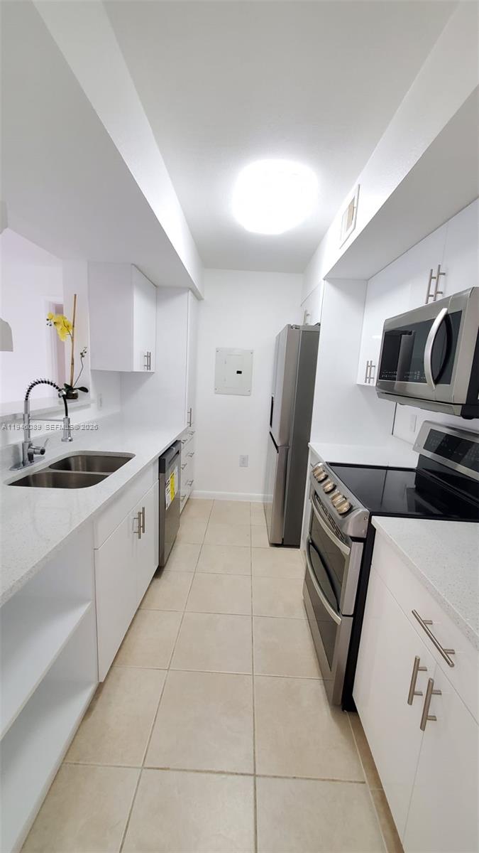 BISCAYNE BEACH CLUB CONDO - Residential