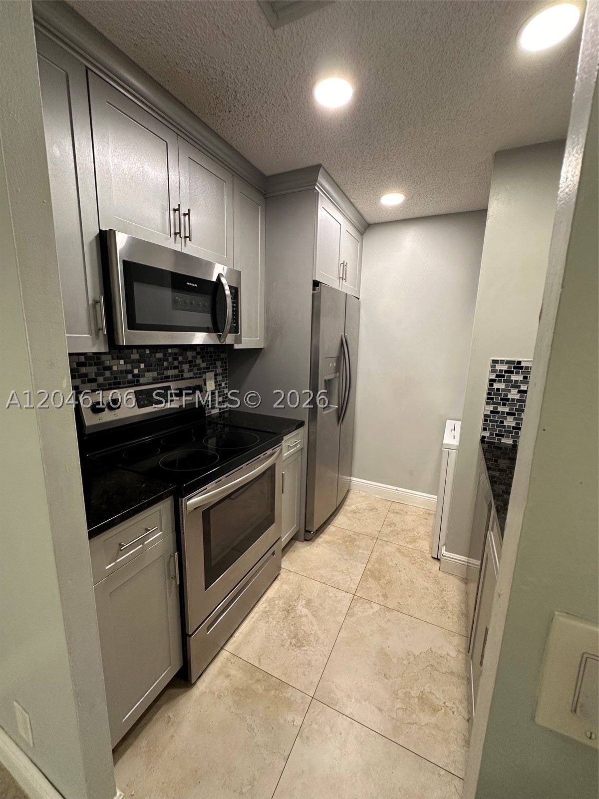 LAKEWOOD VILLAGE - Residential Lease