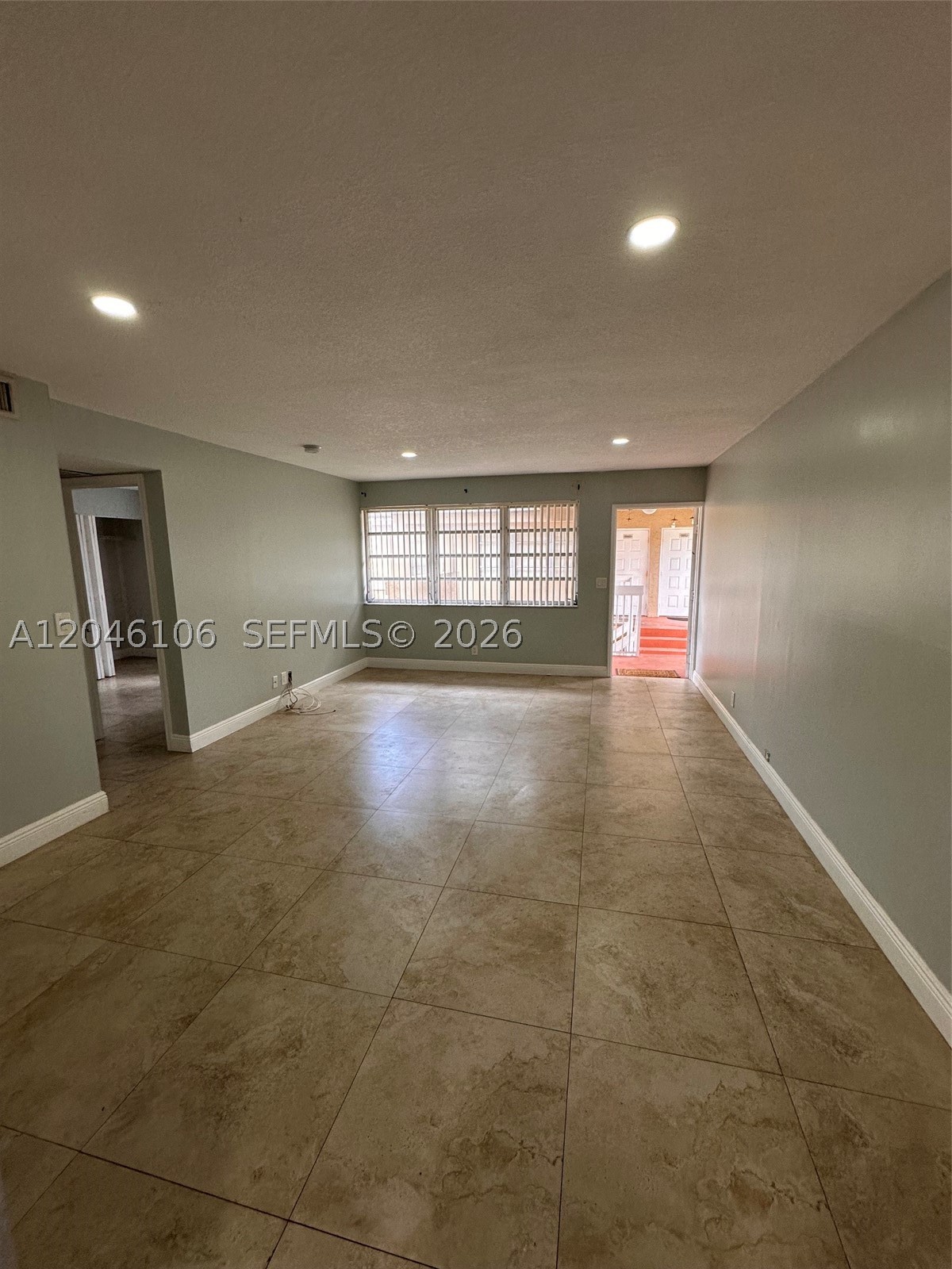 LAKEWOOD VILLAGE - Residential Lease