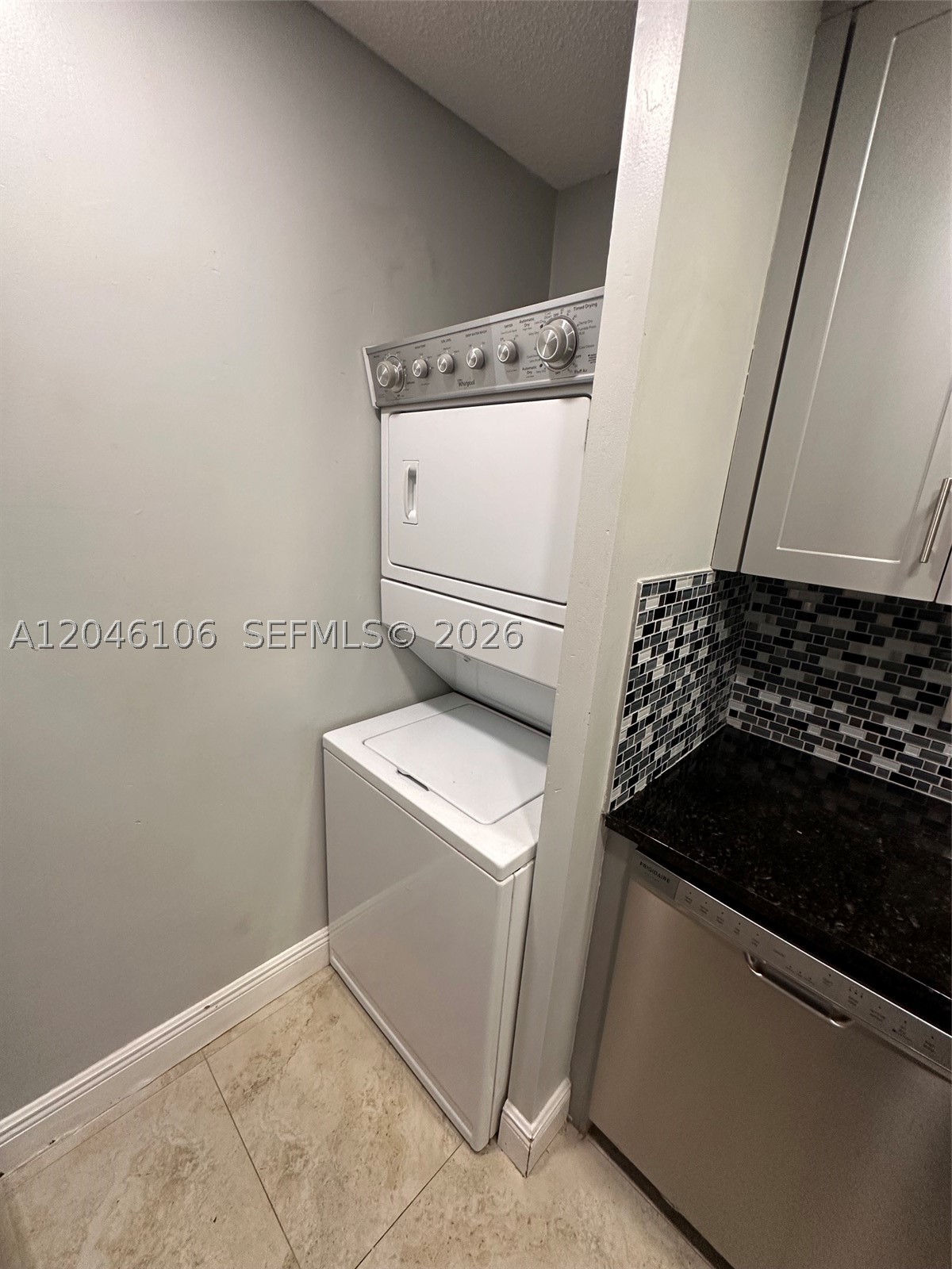 LAKEWOOD VILLAGE - Residential Lease
