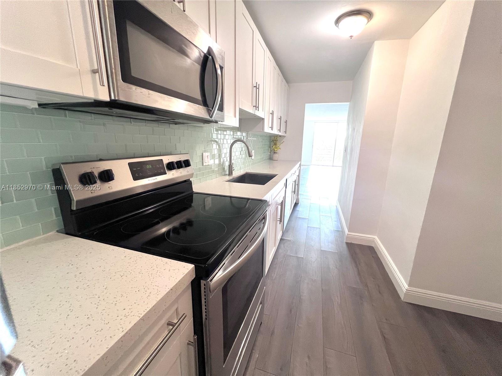 White House Condo - Residential