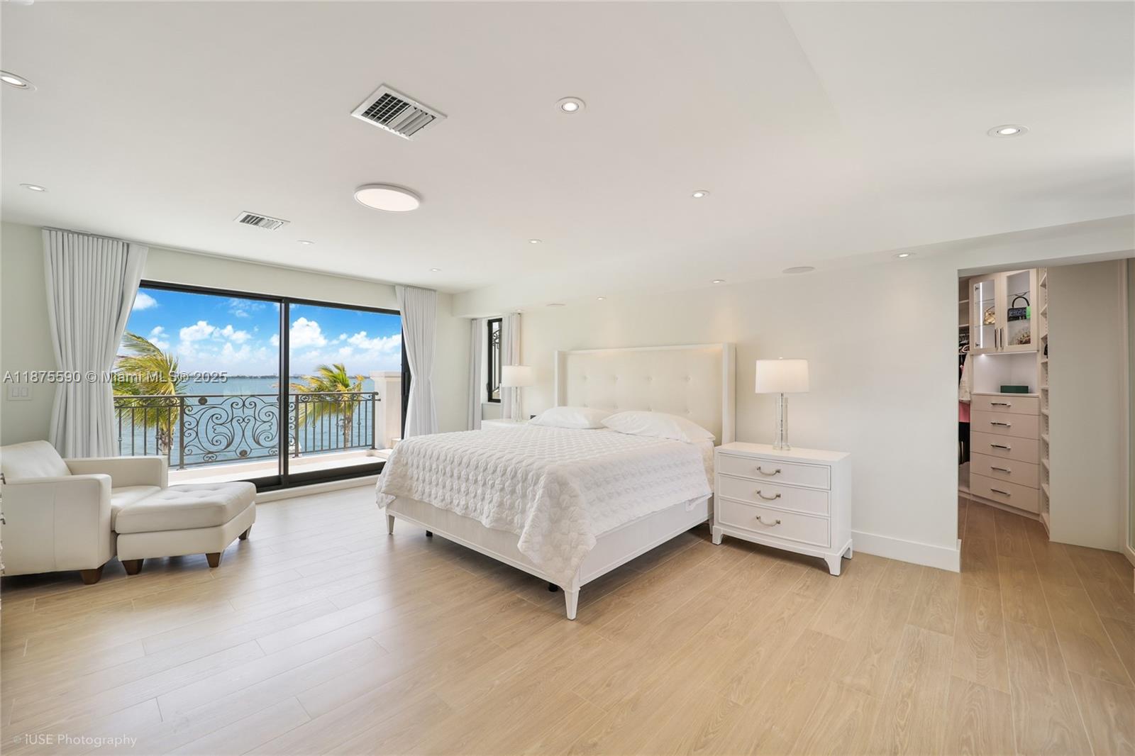 BISCAYNE ISL - Residential
