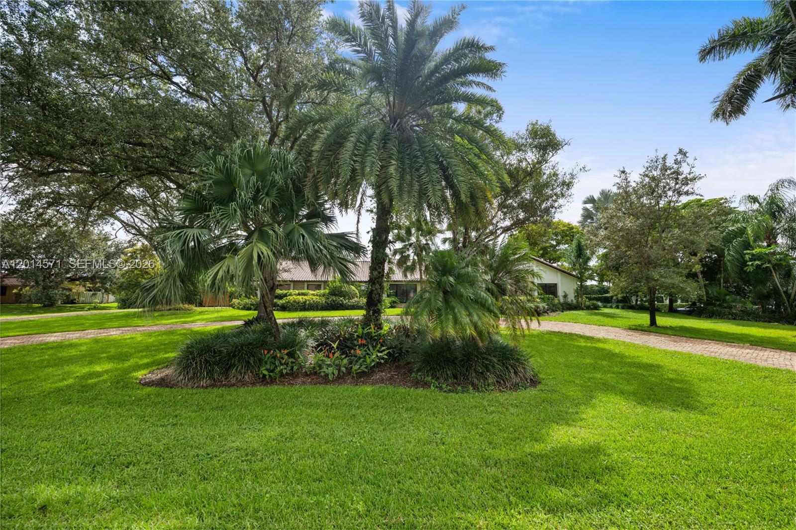 IVANHOE ESTATES - Residential