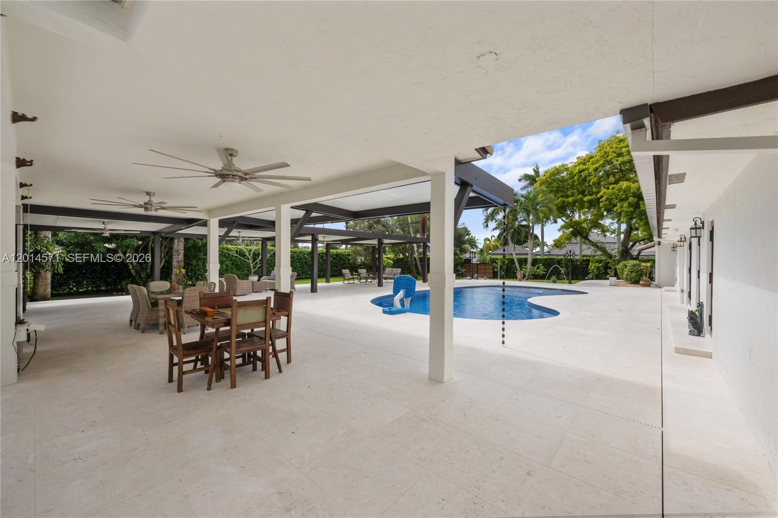 IVANHOE ESTATES - Residential