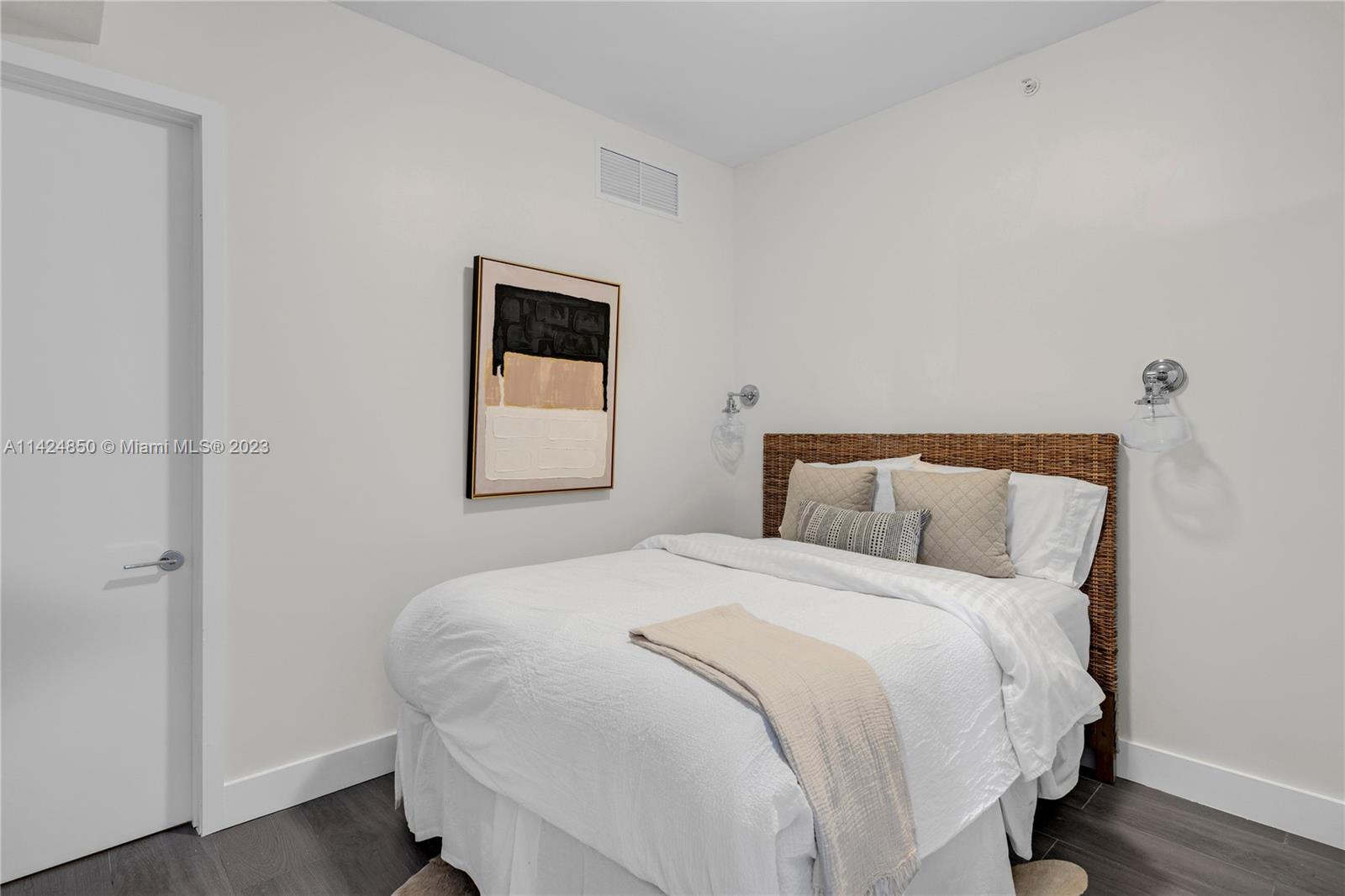 OCEANA BAL HARBOUR CONDO - Residential