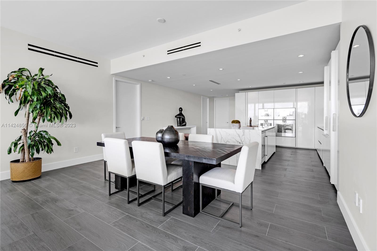 OCEANA BAL HARBOUR CONDO - Residential