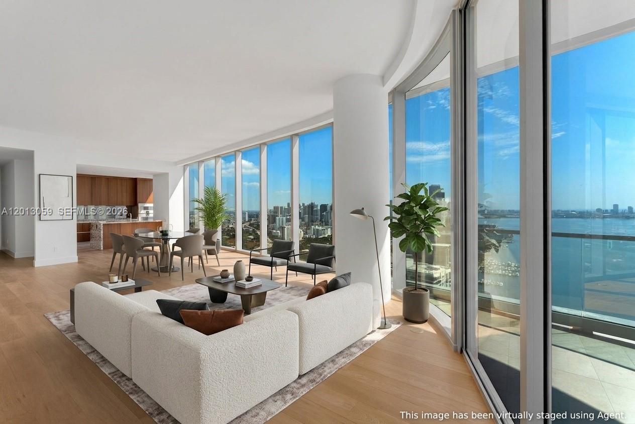 Una Residences - Residential