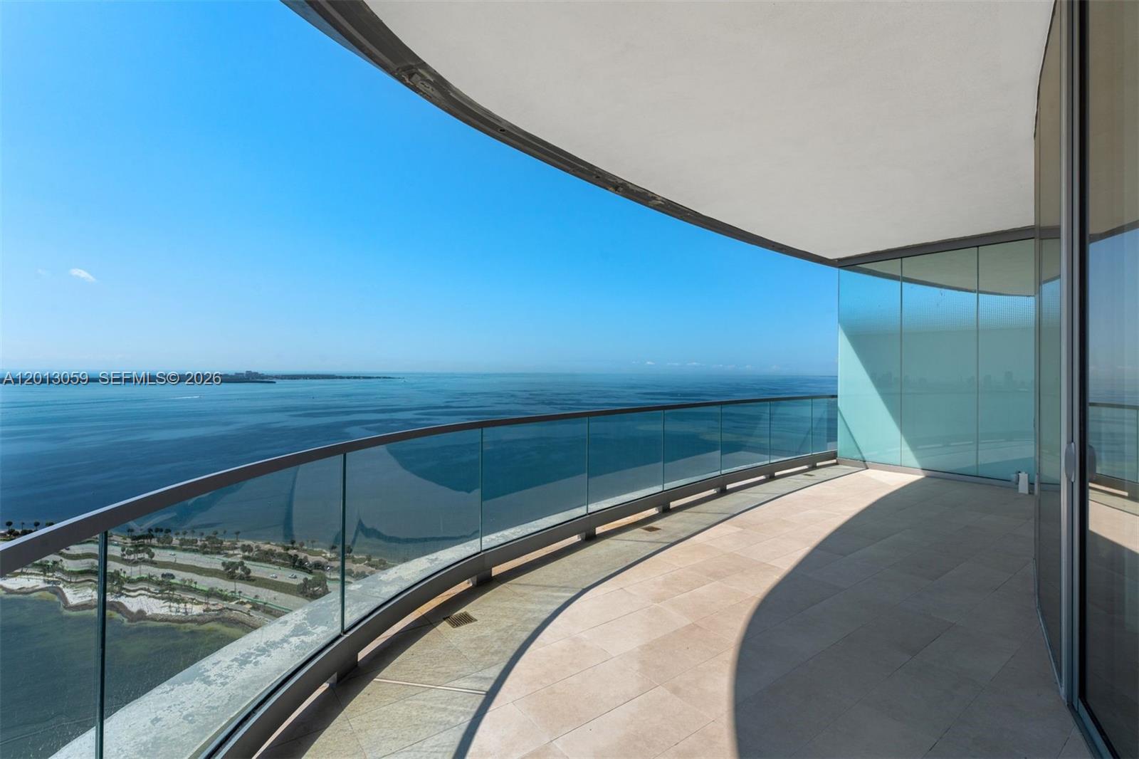 Una Residences - Residential