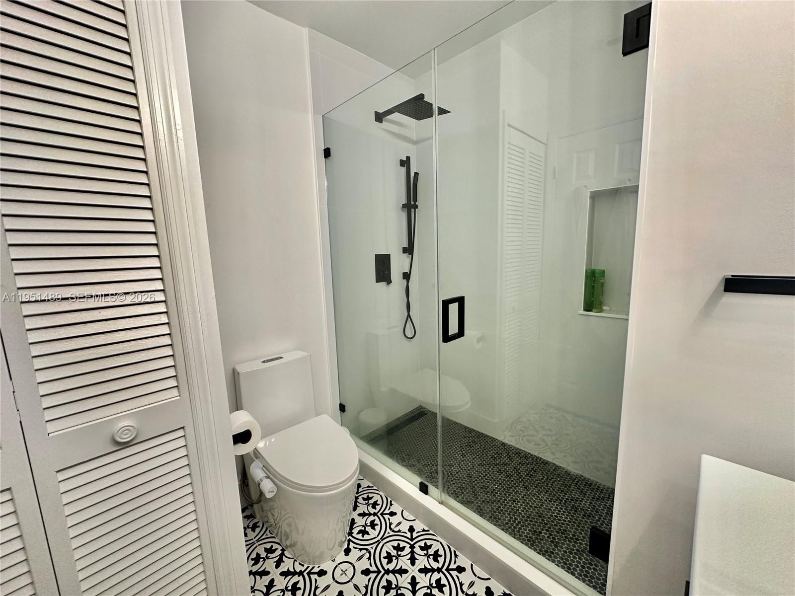 AMERITRAIL SECTION ONE - Residential