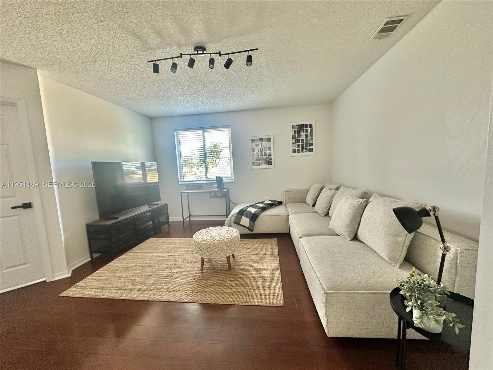 AMERITRAIL SECTION ONE - Residential
